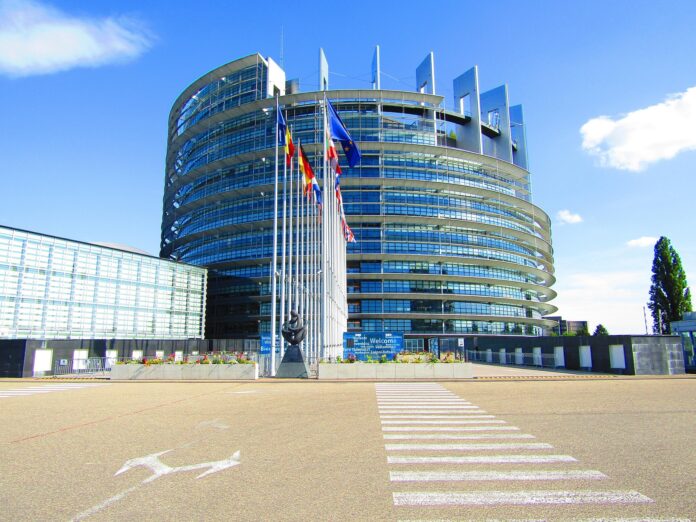 endzeiter-the-european-parliament-in-strasbourg-5180623_1920